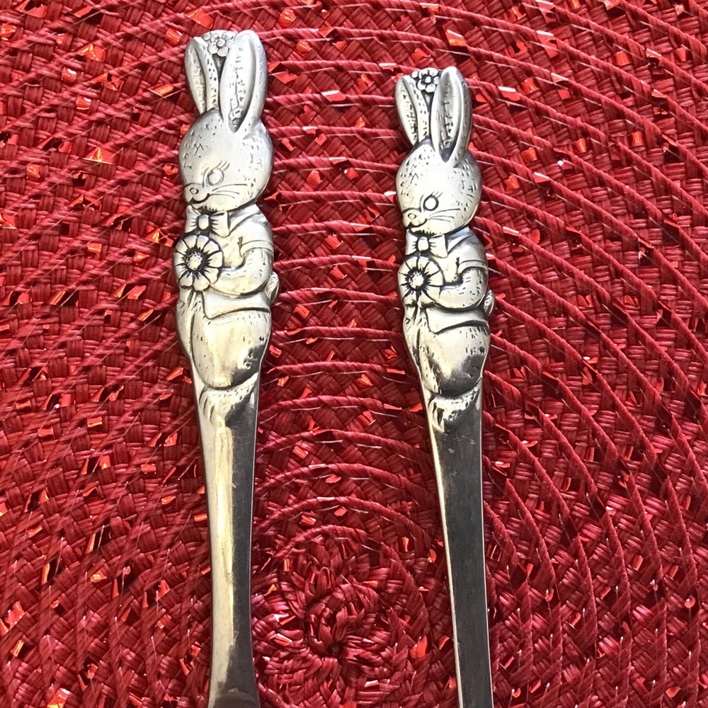 Oneida Peter Rabbit flatware set. Vintage - Picture 3 of 5